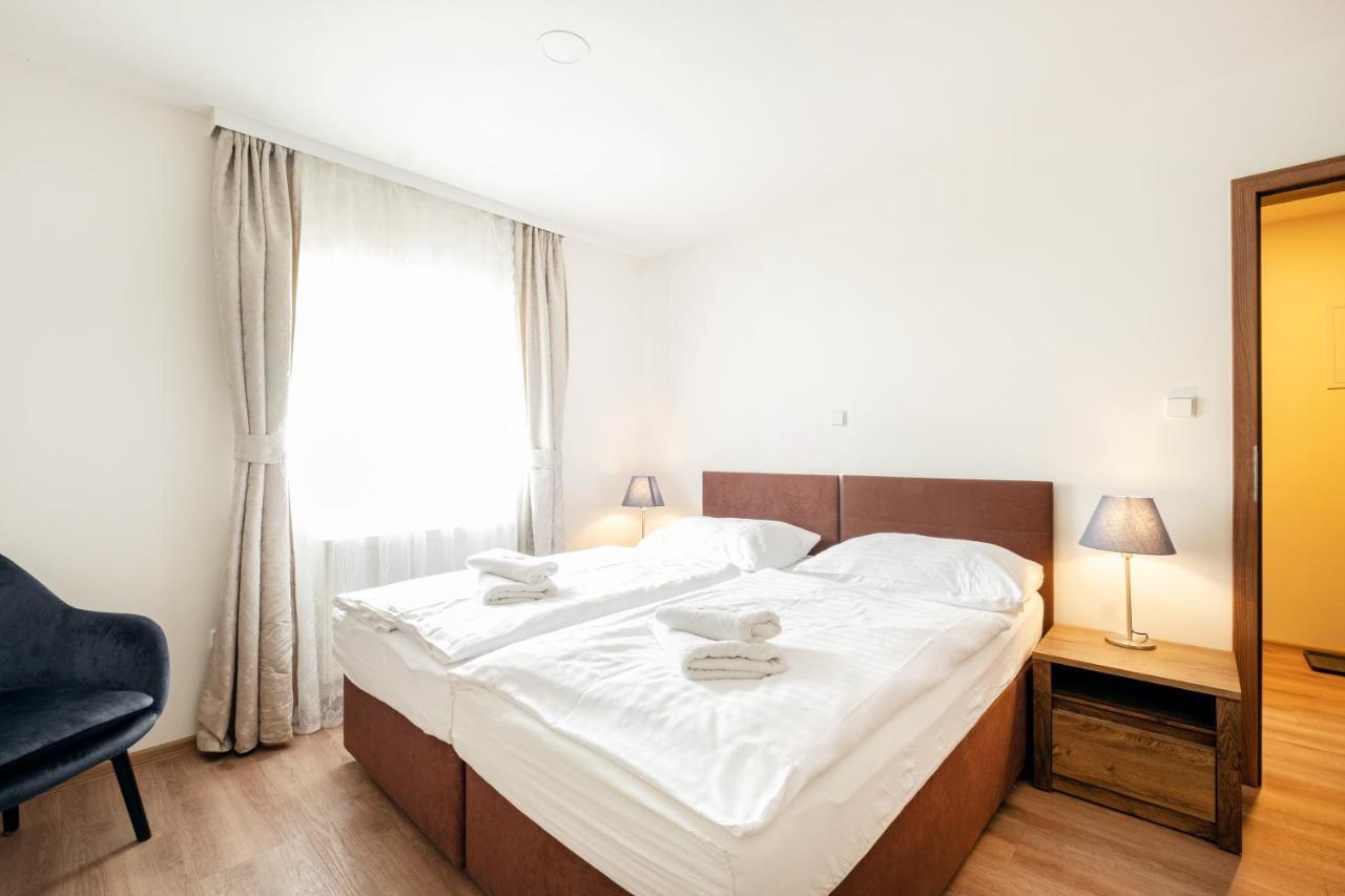 Hotel U Cisare Mirošovice Dış mekan fotoğraf