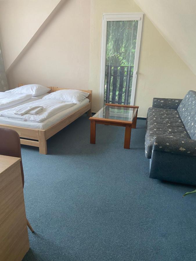 Hotel U Cisare Mirošovice Dış mekan fotoğraf