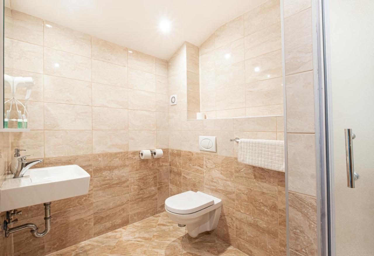 Hotel U Cisare Mirošovice Dış mekan fotoğraf