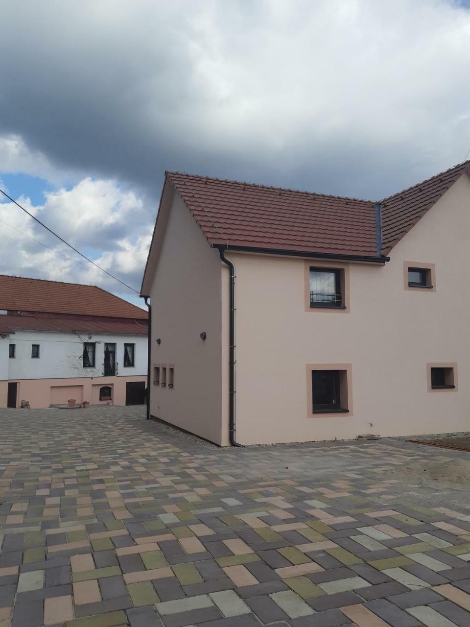 Hotel U Cisare Mirošovice Dış mekan fotoğraf